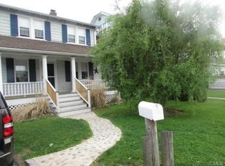 12 Neptune Ave, Norwalk, CT 06854