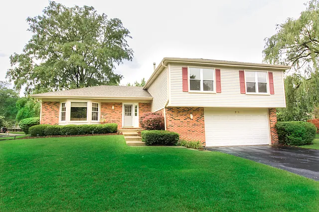 701 Deerchase Rd photo 1