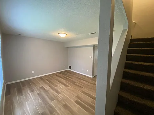 1601 E Pleasant View Drive Photo 1