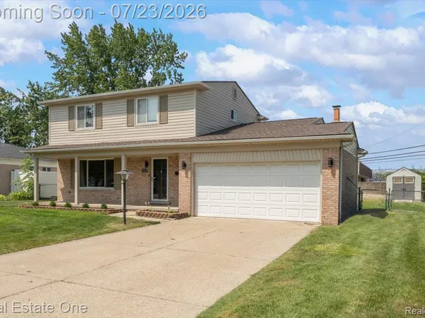 5063 Abington Dr, Troy, MI 48085