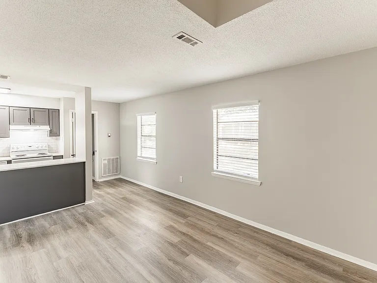Brookridge Apartments — Photo 14