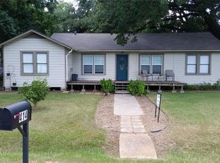 414 N Chestnut St, Tomball, TX 77375