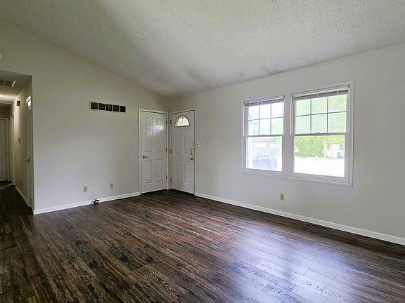 2nd image of 3013 Barrybrook Ct