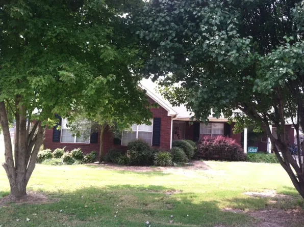 103 Will Henry Dr, Lepanto, AR 72354