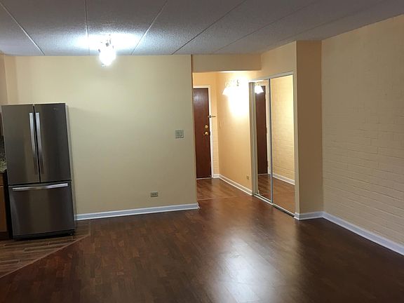 3rd image of 3849 N Parkway Dr APT 1E