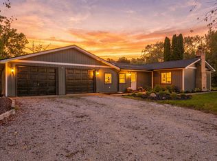 5867 W Pook Rd, South Whitley, IN 46787