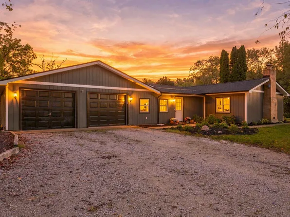 5867 W Pook Rd, South Whitley, IN 46787