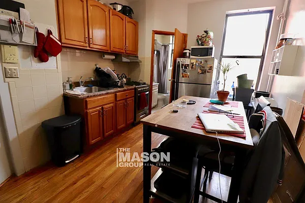 Rented by Mason Group LLC | media 8