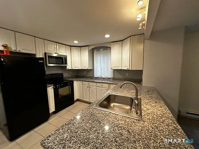 1 bed, 1.0 bath, 660 sqft, $1,550 — Photo 3