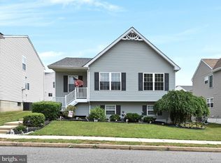 4310 Yorktown Dr, Upper Chichester, PA 19061