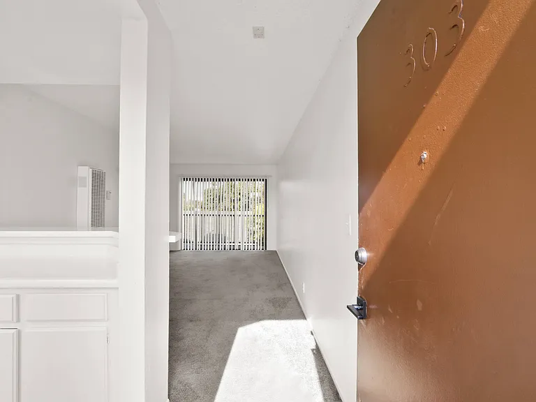 2315 Earl Avenue — Photo 32