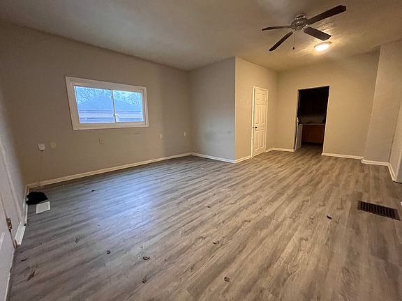 3rd image of 3301 W 11th St #1
