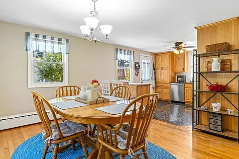 210 Summit St — Photo 11