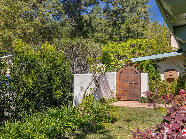 1336 Bienveneda Ave — Photo 38