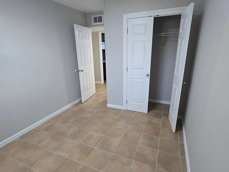 104 Skyline Dr — Photo 17