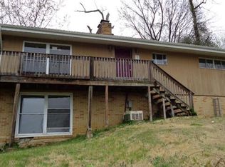 1 Harvey Ln, Fairview Heights, IL