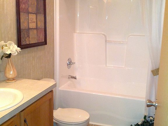 2nd Bathroom