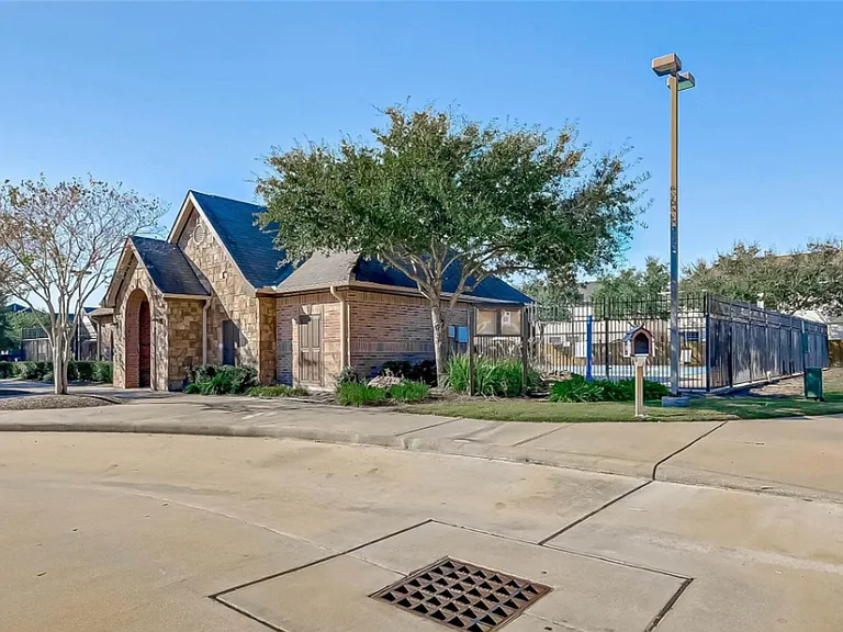 5011 Redwing Brook Trl — Photo 5