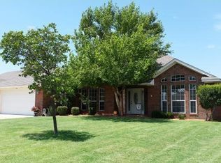 517 Peacock Cir, Altus, OK 73521