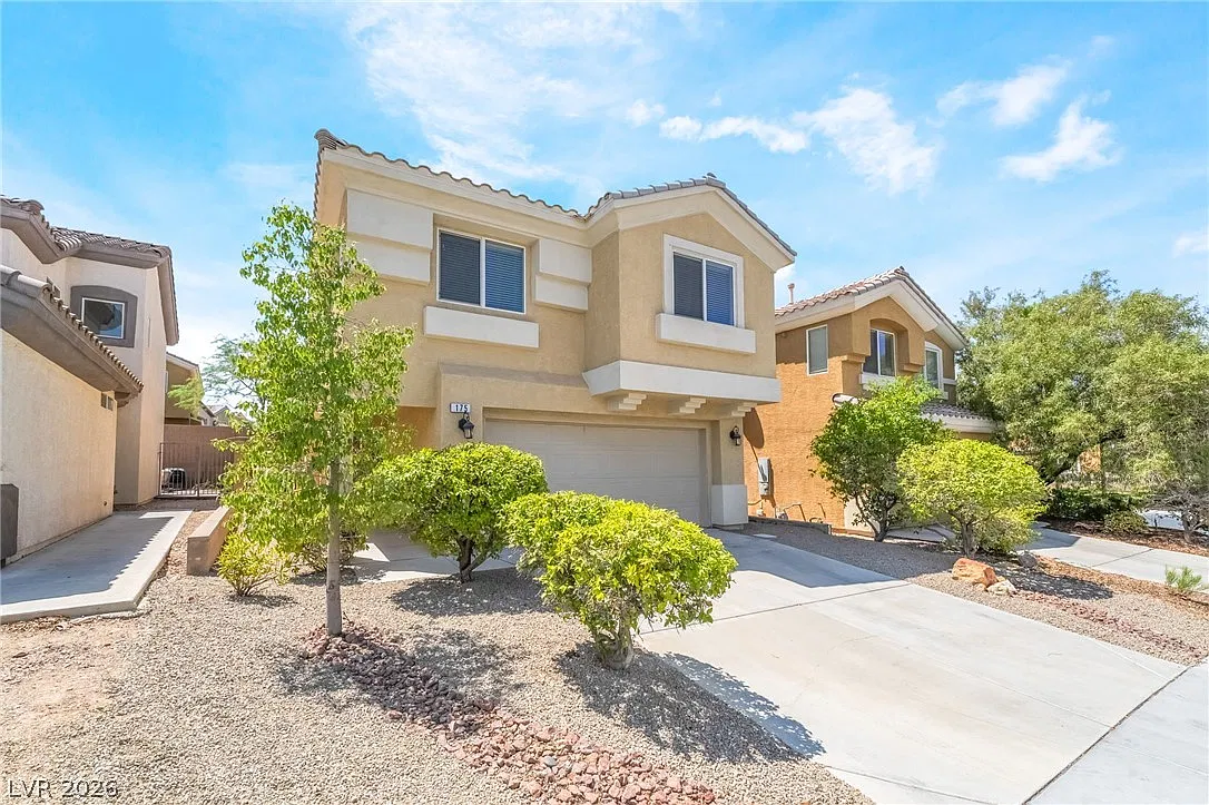 3 bed, 2.5 bath, 1715 sqft, $2,200 — Photo 1