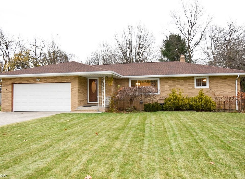 1st image of 10977 Shaker Dr