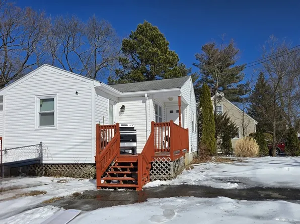 239 Hillberg Ave, Brockton, MA 02301