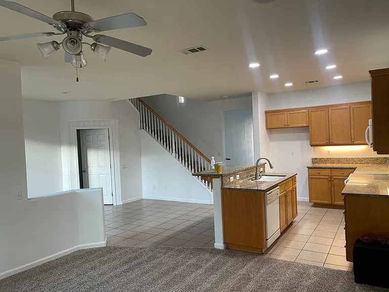 1667 Hearthsong Dr — Photo 3