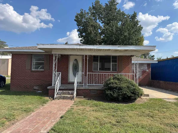 131 S Walnut St, Steele, MO 63877