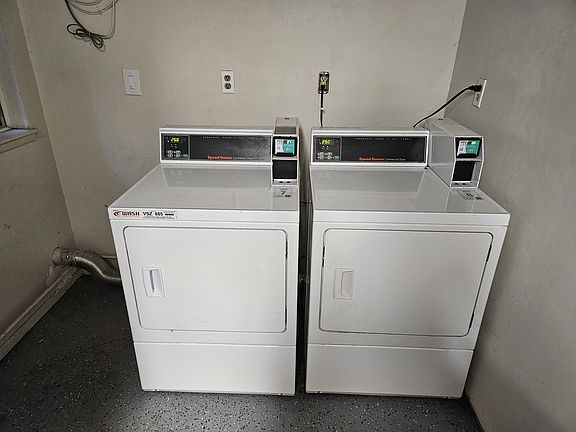 5th image of 130 Wilson Ave #130