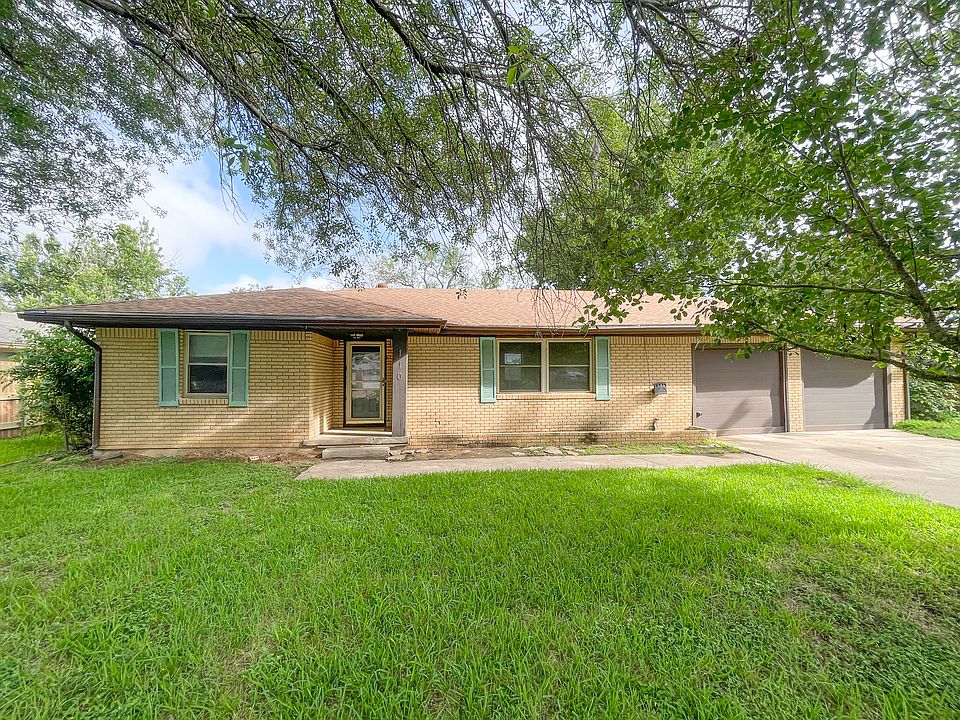 1st image of 110 E San Benito Dr