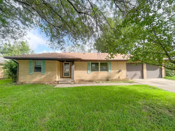110 E San Benito Dr, Robinson, TX 76706