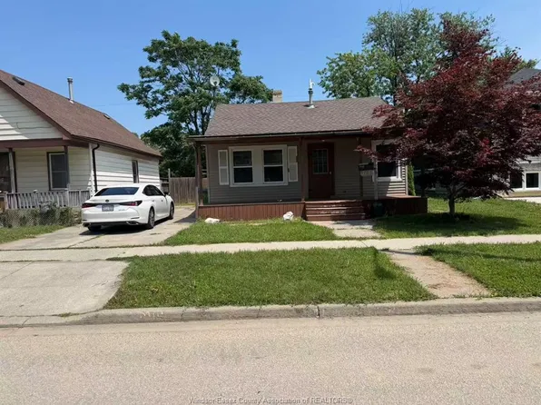768 Bridge Ave, Windsor, ON N9B 2M6