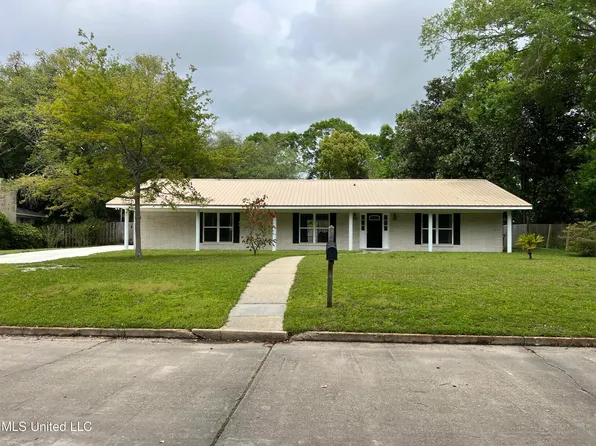 3507 Crosby Ave, Pascagoula, MS 39581