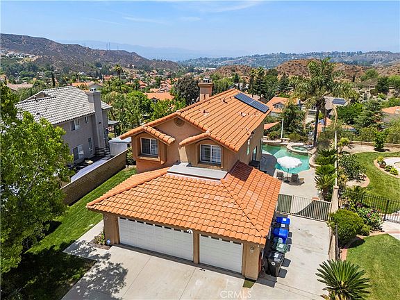 3rd image of 28345 Nicholas Cir