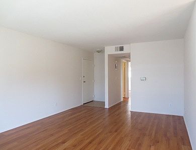 3rd image of 3321 Keystone Ave APT 9
