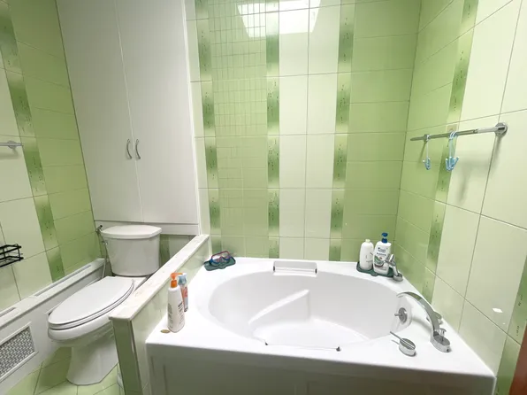 2963 Voorhies Avenue image 37 of 53