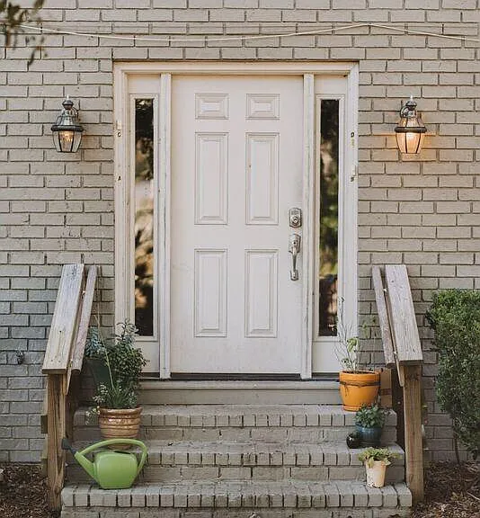 Shared front door with your front door upstairs
