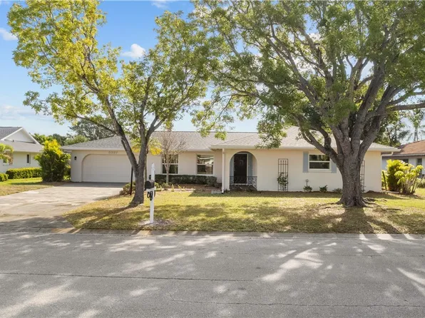 5327 Shalley Cir W, Fort Myers, FL 33919