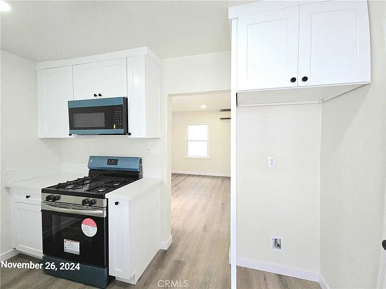 10916 S Inglewood Ave #1/2 — Photo 5