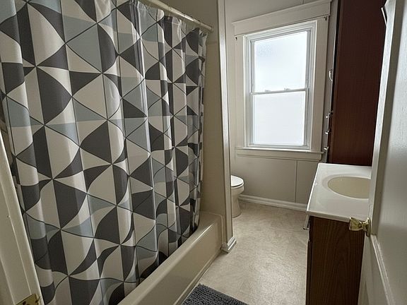 3rd image of 431 Knarr St Floor B-2