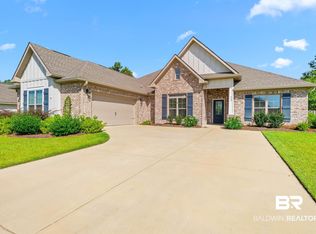 462 Shepard St, Gulf Shores, AL 36542