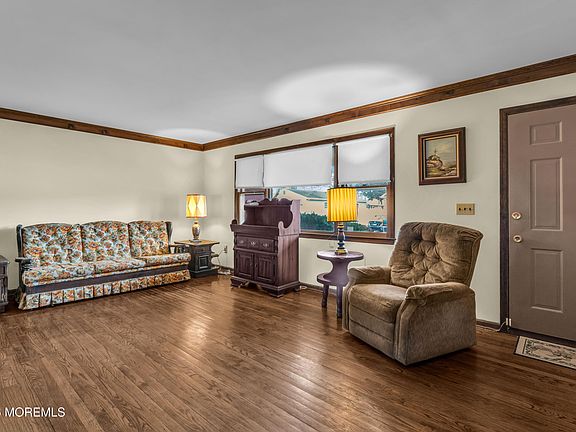 4th image of 1108 Longboat Avenue