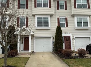 25 Highgrove Ct, Thorofare, NJ 08086