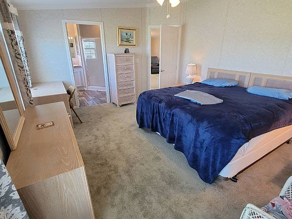 4th image of 5330 Laurel Oak Dr
