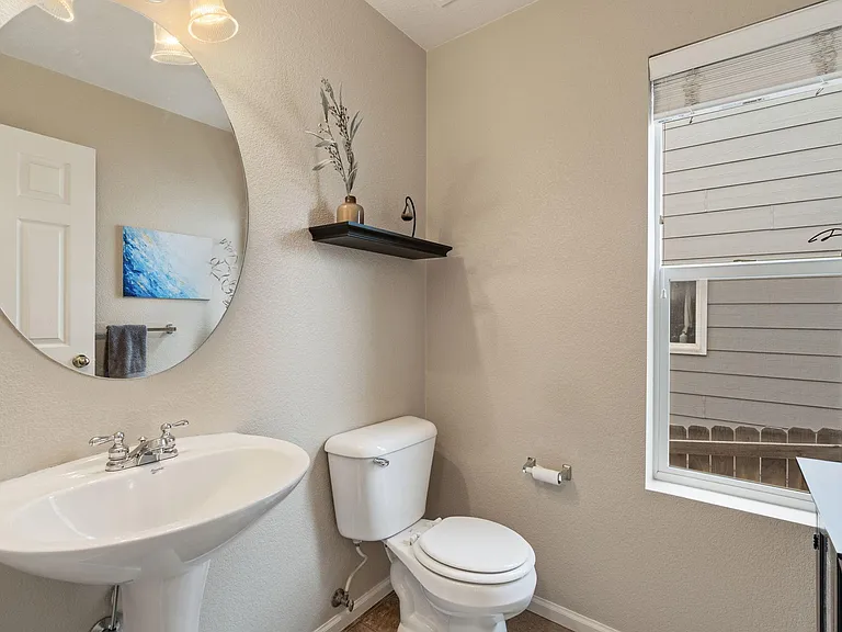 1933 Falcon Ridge Dr — Photo 18