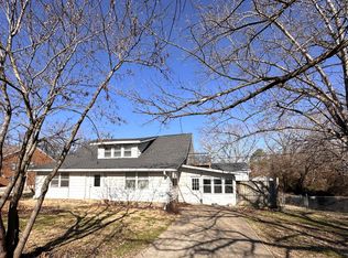 401 Pine St, Mountain View, MO 65548