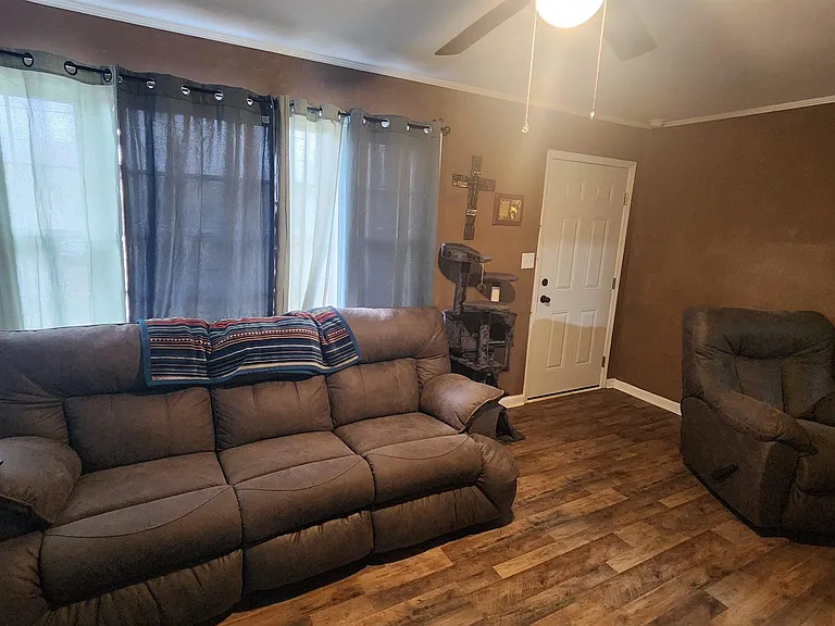 313 Vienna St — Photo 4