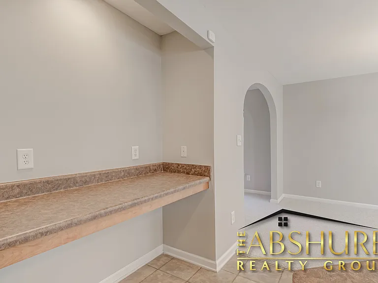 5223 Malik Dr — Photo 16