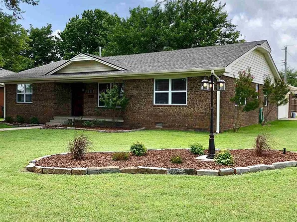221 N 30th St, Duncan, OK 73533