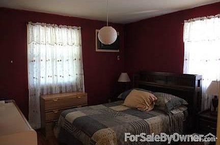 Upstairs Guest Bedroom (2)